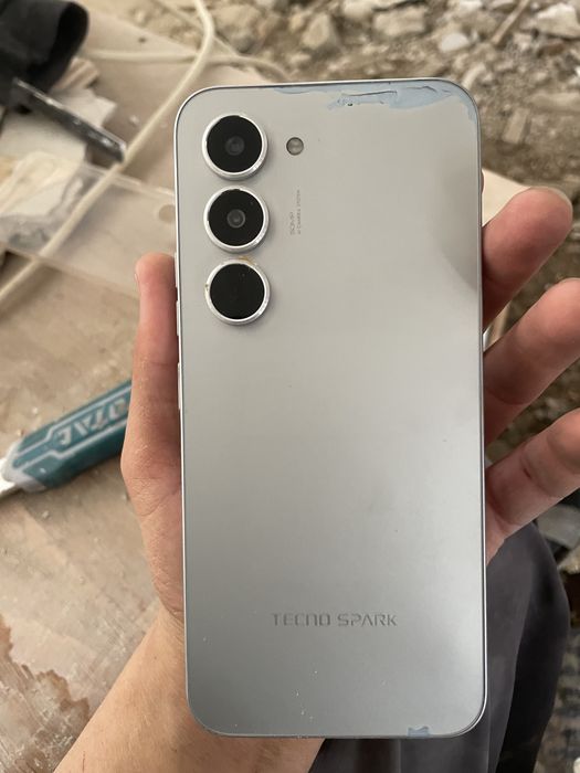 Tecno Spark 40 про