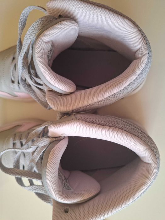 Кецове Adidas Hoops Mid 2k, в сиво и розово