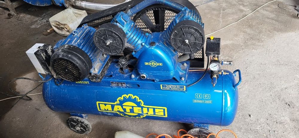 Продам электрический компрессор.