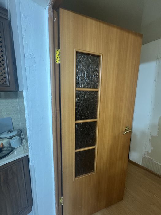 Продам б/у двери