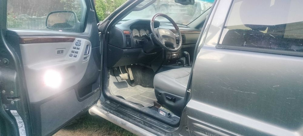 Jeep Grand Cheroche 4.7  V8 benzina HO