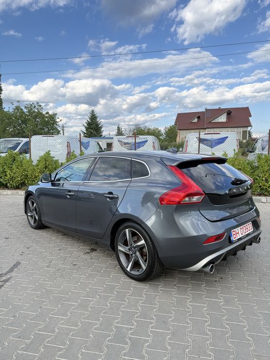 Volvo V40 R-Design D2 1.6 diesel - 2014