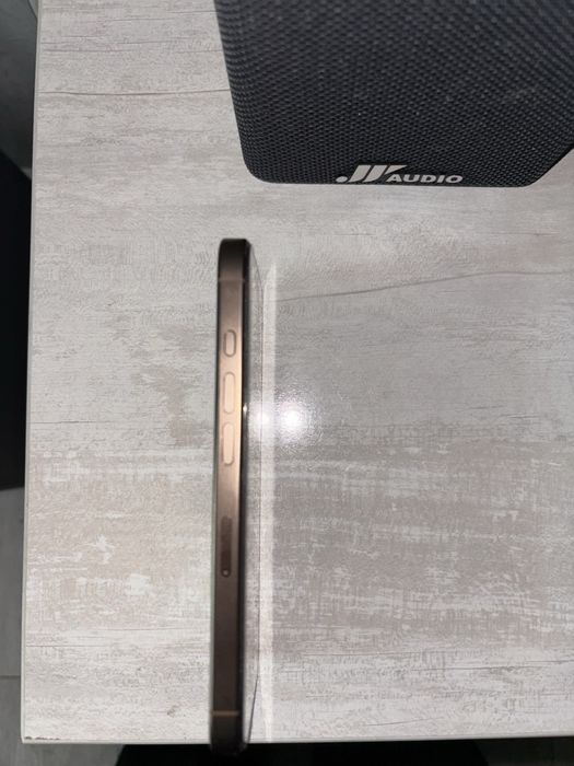 Iphone 16 pro 256gb 82%