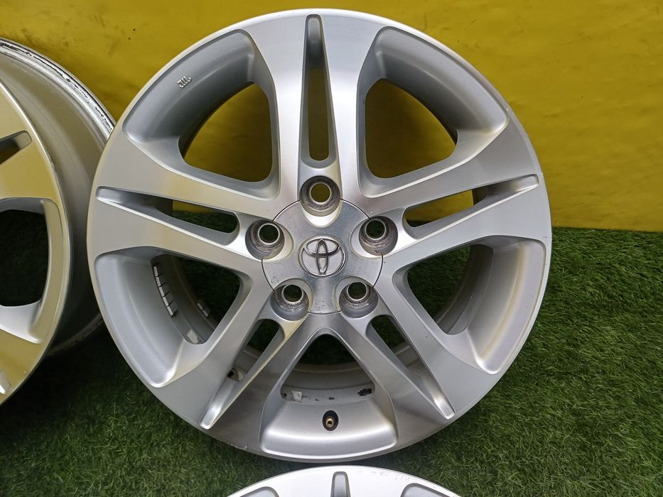 Диски R16 5x114.3 на Toyota и другие.