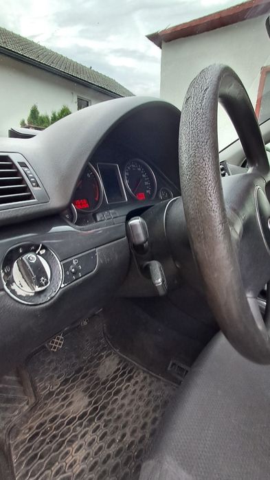Vând Audi A4. 2004