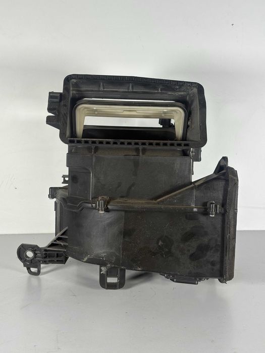 Корпус Вентилатор Парно Тойота Авенсис Т25 (03-08г) Korpus Ventilator Parno Toyota Avensis T25