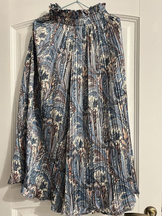 Костюм нарядный