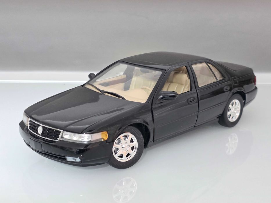 Macheta Auto 1/18 Anson Cadillac Seville STS 1998