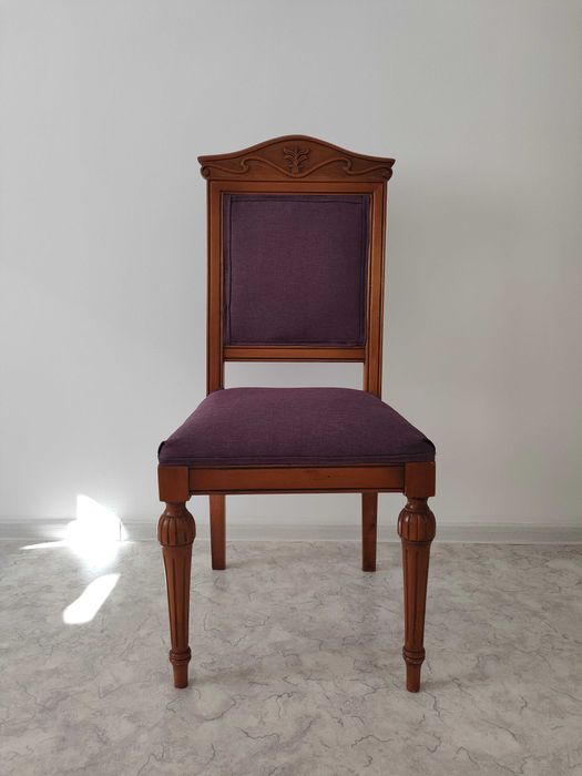 Продаю четыре стула