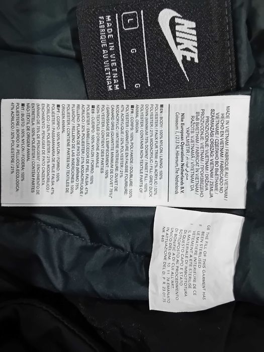 Geci, bomber şi parka cu puf Nike, mărimea L