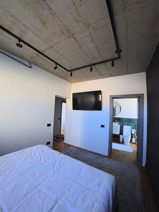 Case la preț de Apartament!!