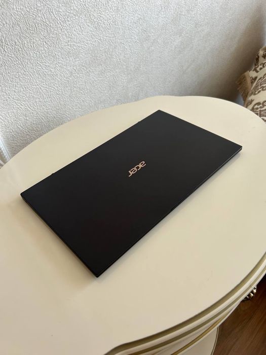 Продам ультрабук acer swift 7 самый тонкий и легкий
