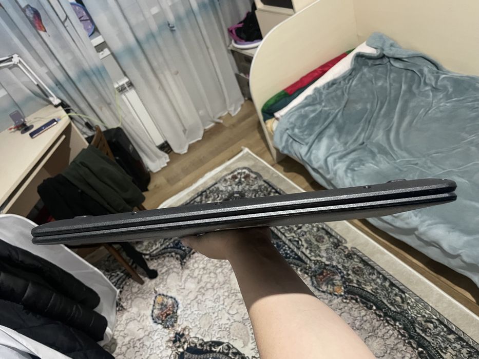 Aser старенький ноутбук