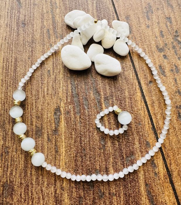 Бижута от естествени перли и камъни ръчно изработени