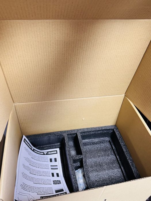 McGee Energy Model 1 Boxe Active Hi-Fi Stereo 2 Căi, Amplificare Integrată, Bass Reflex, Piano Black, Subwoofer Out, Noi în Cutie