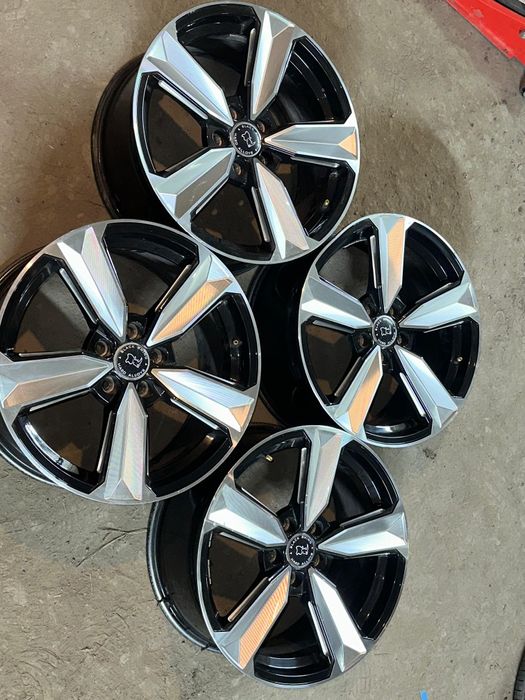 R18 PCD 5*112 Комплект легкосплавных дисков