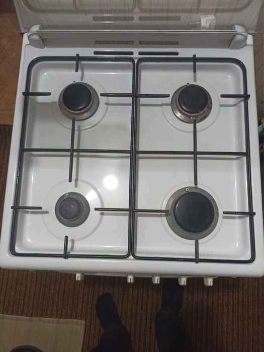 Газовая плита продаю