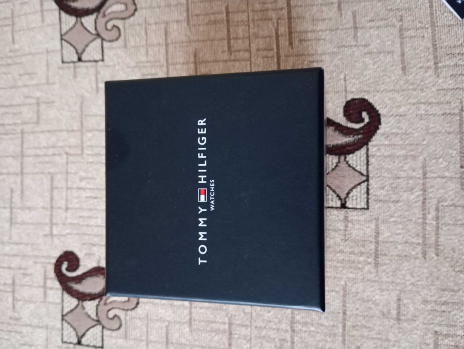Продавам Tommy Hilfiger Corbin, отличен