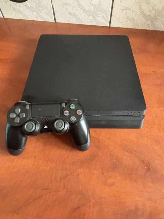 PlayStation 4 slim