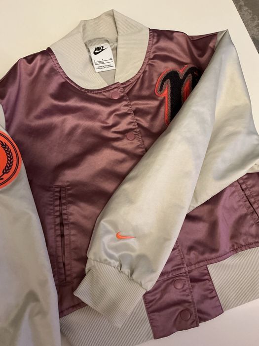 Geaca nike fete 8-9ani