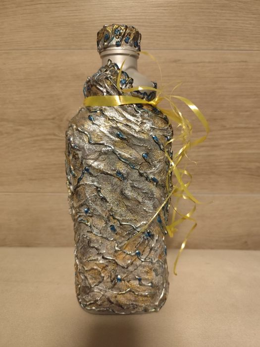 Оригинални бутилки, чаши, чинии, . Подарък за рожден ден.