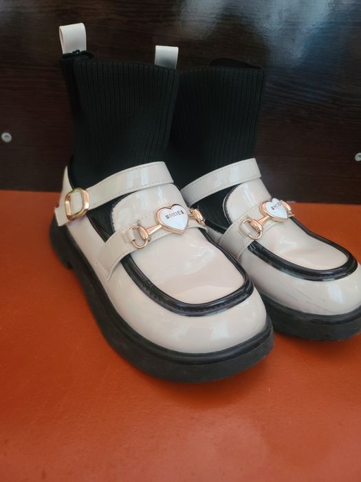 Детские пол сапоги и кроссовки