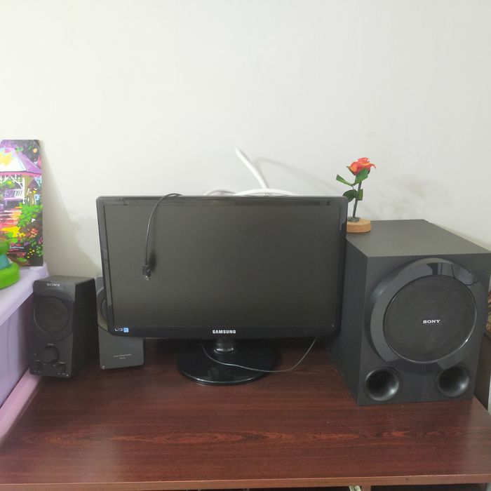 Сабвуфер, колонки, клавиатура