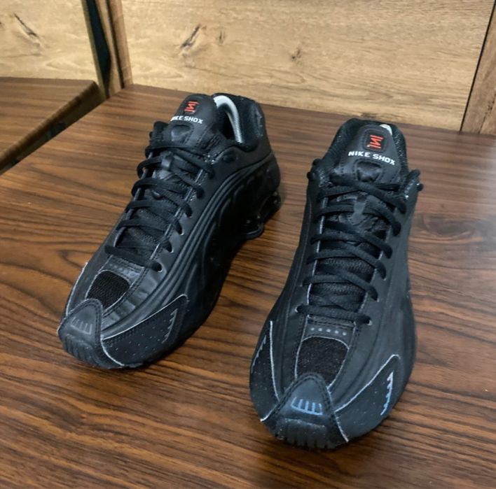 Adidasi Nike Shox Marimea 40.5/ 41