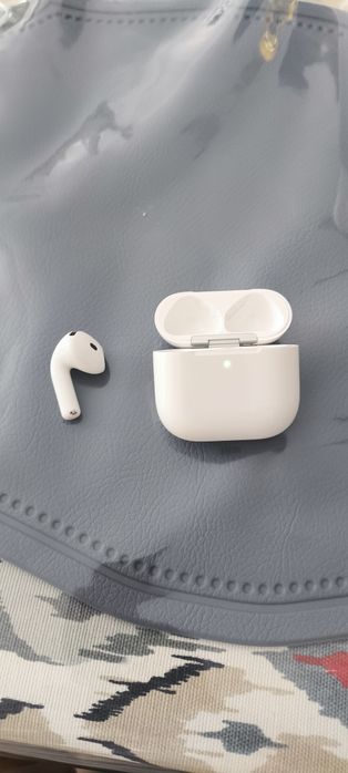 Продам airpods3  левый