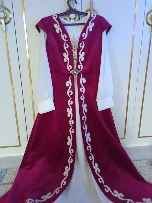 Шәй көйлек сатылады