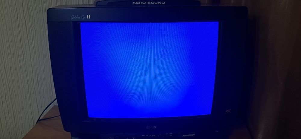 LG ЭЛТ телевизор