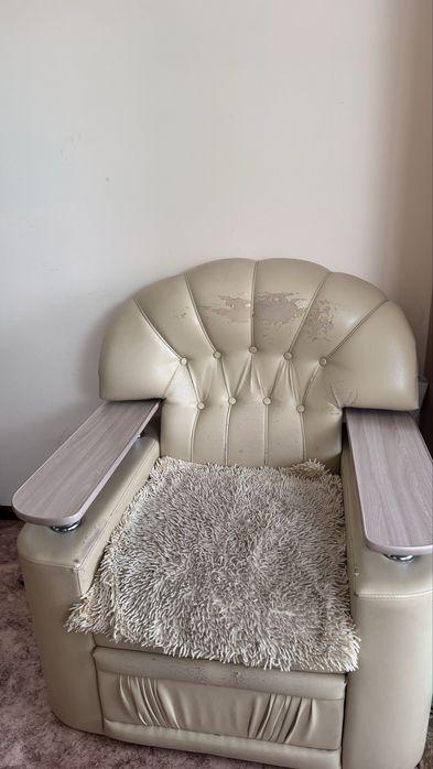 Продам раскладной диван с креслом