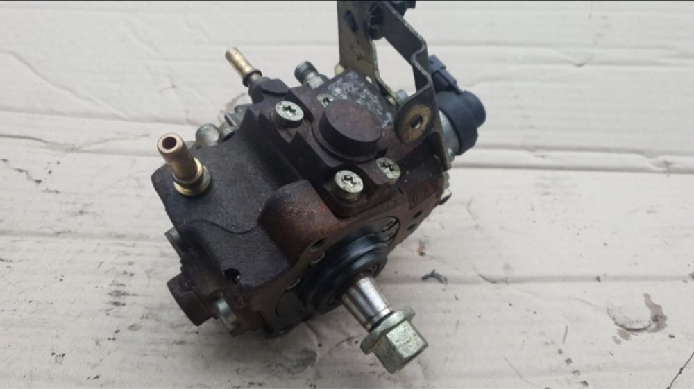 Pompa inalte Peugeot407 307 Citroen C4 C5 1.6 HDI euro 4 0445010102