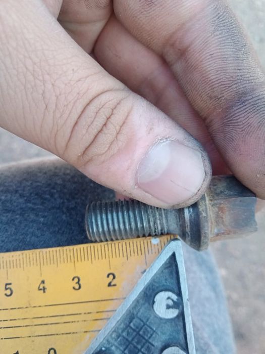 Болты колесные м14 шаг1.5