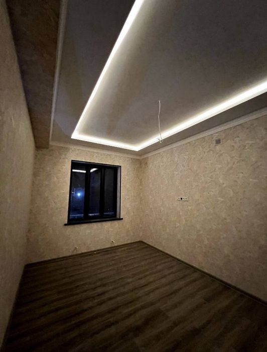 Яшнабад возле Кафе Акмал Балик Евро Дом 2,2 сотки 180 м² 6 комнат