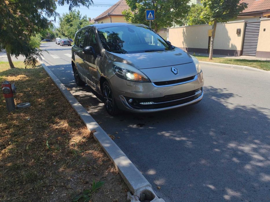 RENAULT Grand Scenic 2012 — imagine 2