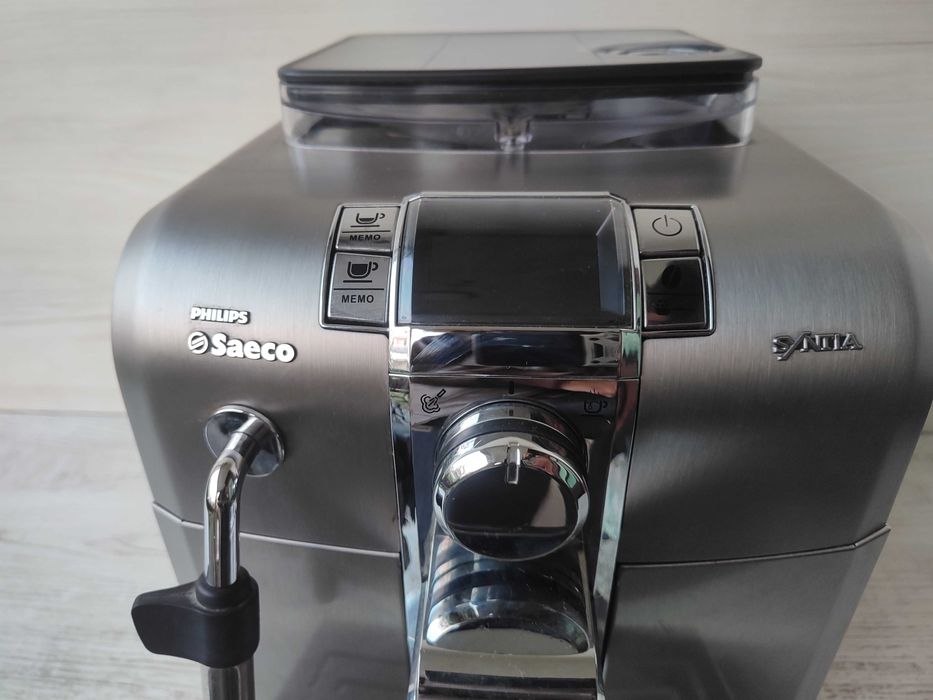 Кафеавтомат - робот Saeco SYNTIA inox - бяла