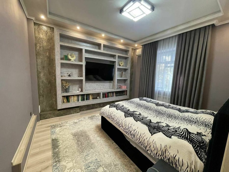 Чилонзор 1 квартал 2/4/4 высокопотолочка 81200