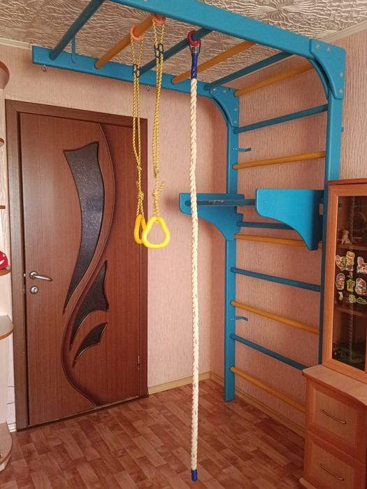 Продам швецкую стенку