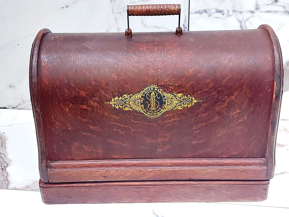 Продавам шевна машина СИНГЕР уникат за колекция !