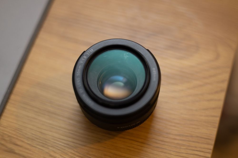 Canon EOS 90D с 3 обектива и 3 филтъра