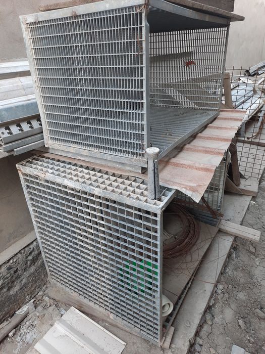 Оценкованые клеткий можно для домашних животных (кроликов, птиц)