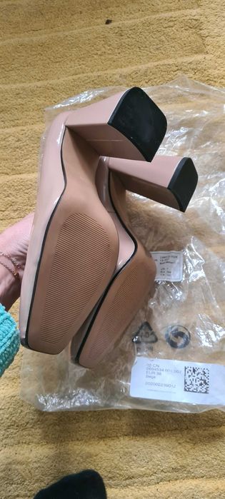 Нови обувки на ток H&M 38-ми номер