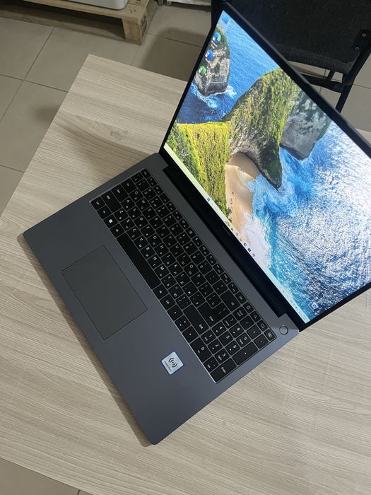 Продается ноутбук huawei