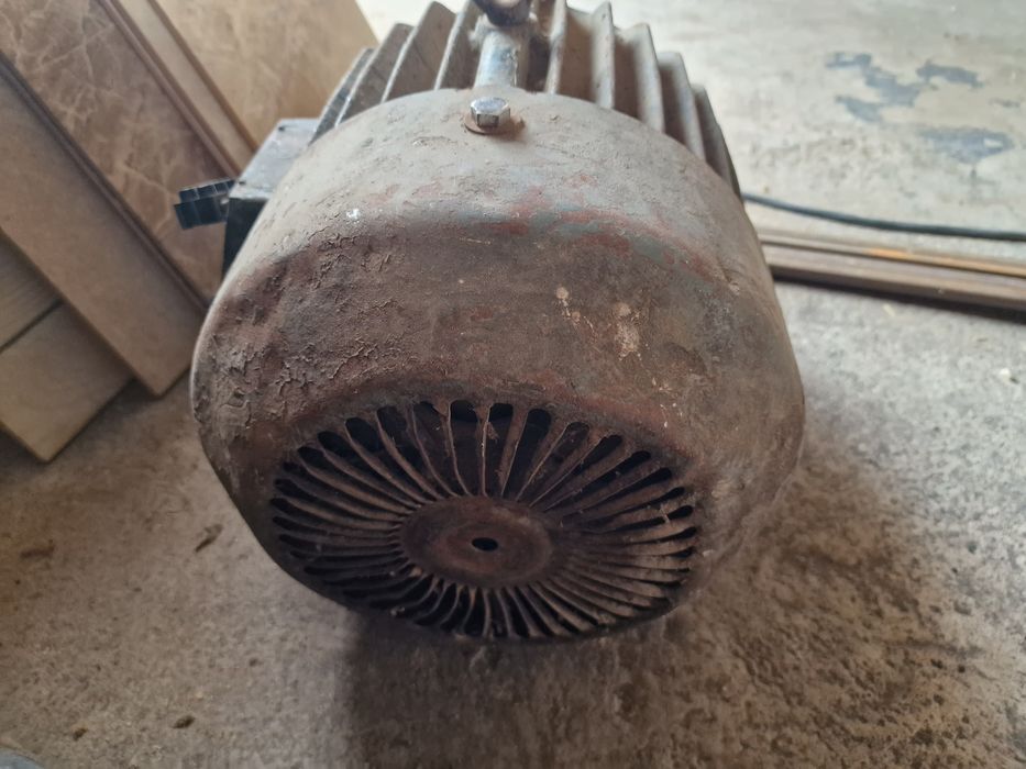 Трифазен електродвигател