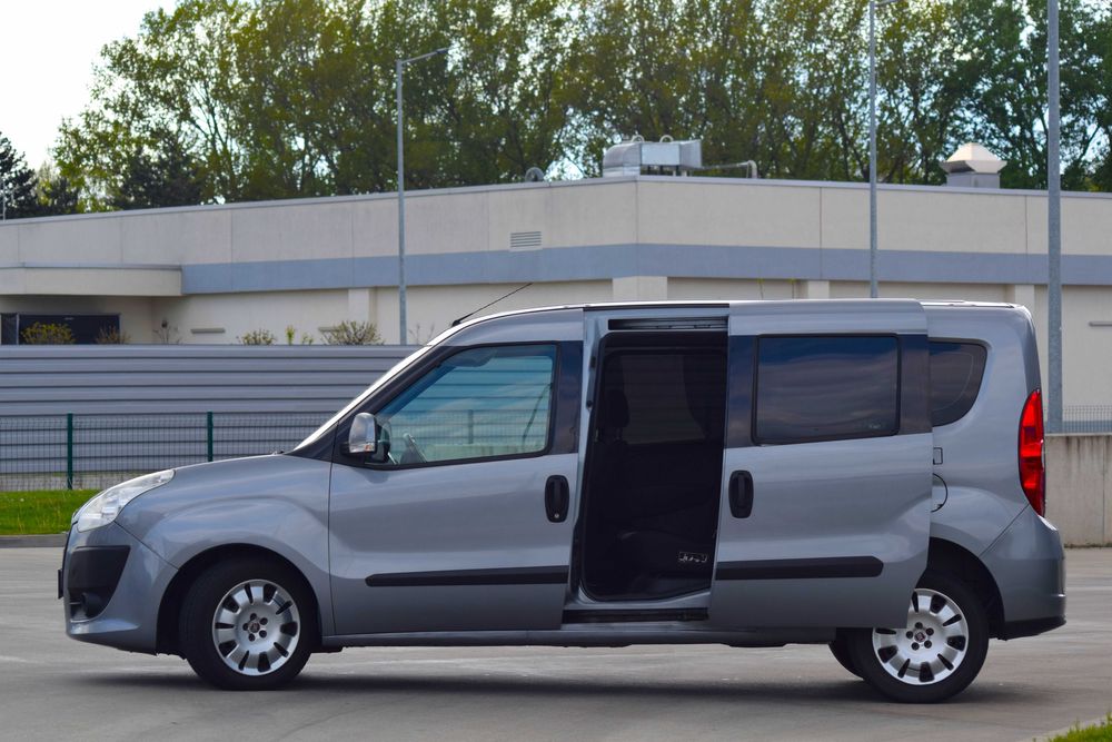 Fiat Doblo 2014 varianta lunga 1.3 diesel 5 locuri stare excelenta.