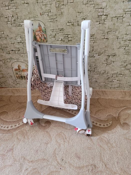 Продам стульчик для кормления