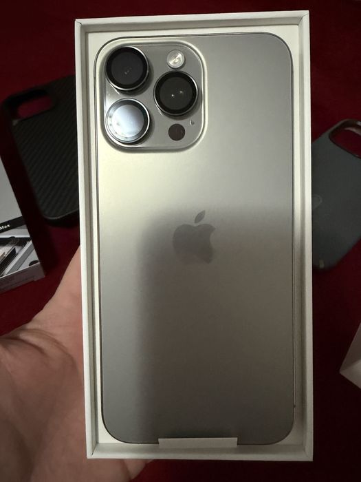 Se vinde iphone 15 pro max