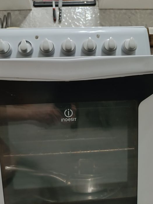 Продам электро плиту