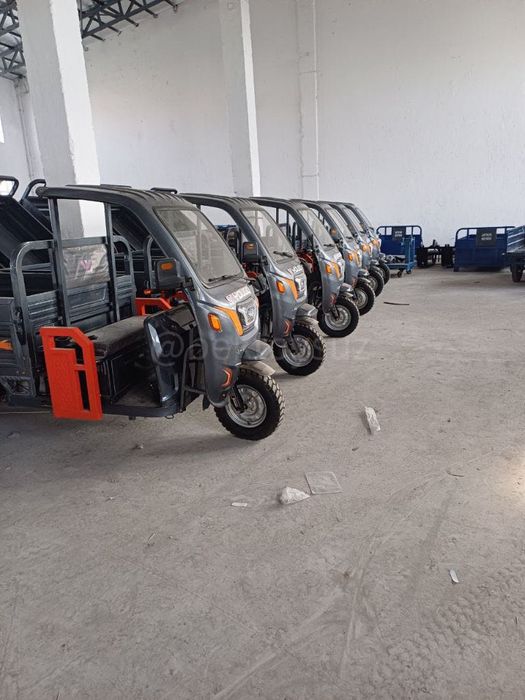 Трицикл электромуравей Yougo 72V 2000W до 1000кг мотороллер полукабина